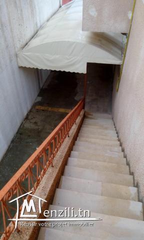 a louer etage de villa menzeh4