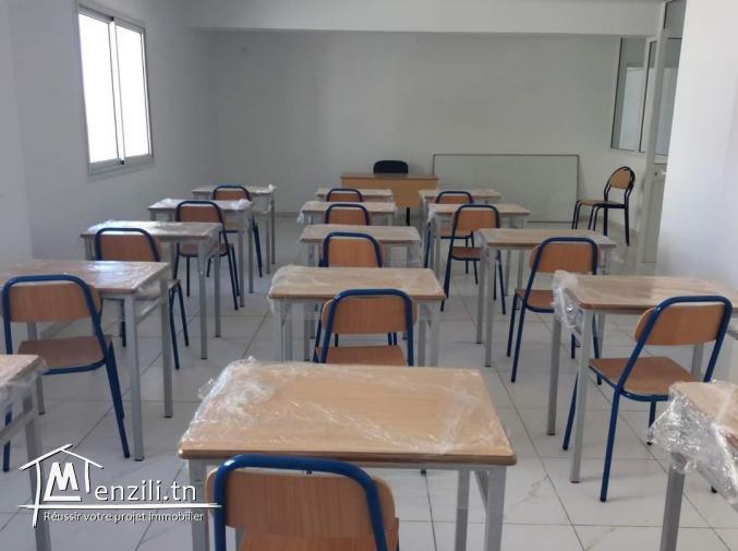 Immeuble 4 Etages destiné à la location : usage École Lycée faculté