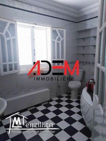 Etage de villa richement meublé