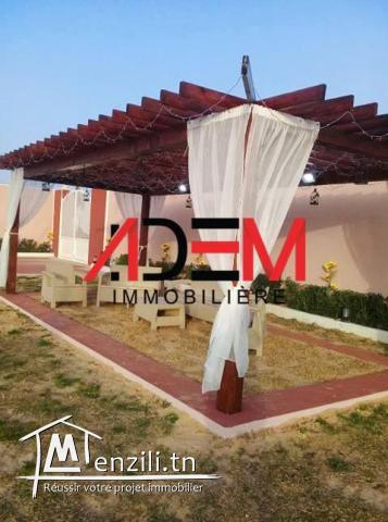 Une maison sur deux niveaux avec garage à Sahloul