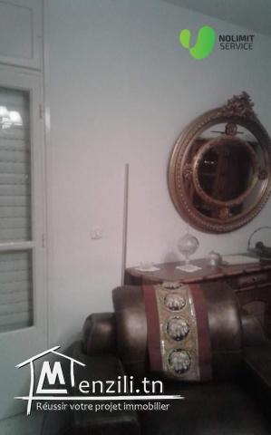 A vendre s+2 à cité el wahat au 1 ere etage 