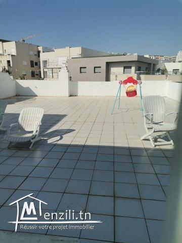 appartement s3 avec un grand terrasse