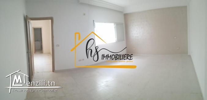 Maison avec un étage inachevé