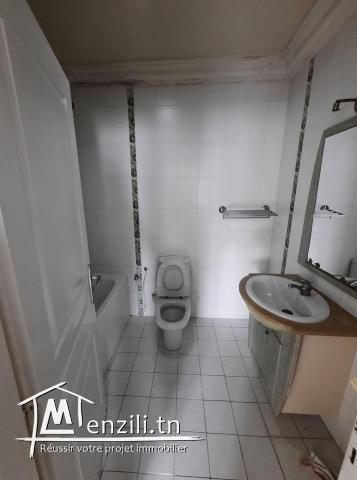 A louer appartement  s+2 à cité el wahat l'aouina