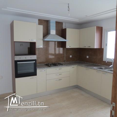 S+2 (132m2) en RDC avec Jardin (64m2) à Ennasr 2 + Parking