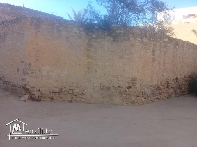 ارض للبيع مساحتها (362 م) صالحة للبناء في حمام سوسة