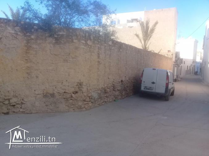 ارض للبيع مساحتها (362 م) صالحة للبناء في حمام سوسة