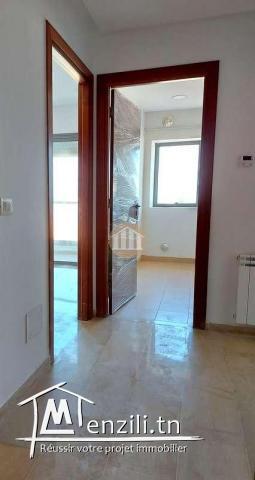 A LOUER - Bureau H 1 sis à Hammam lif