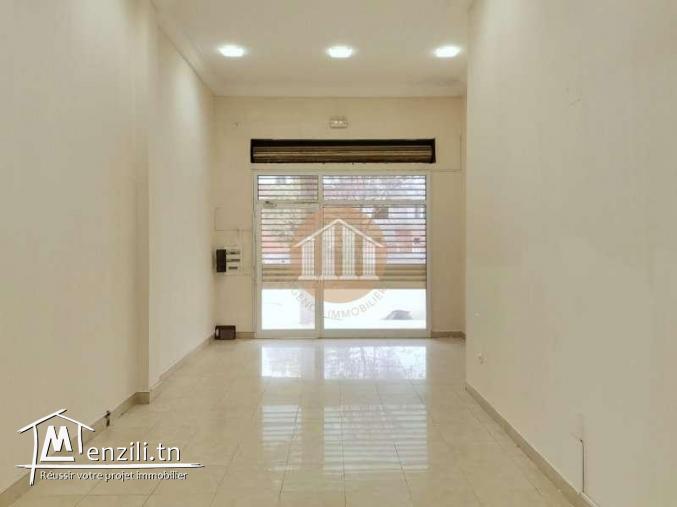 A Louer - Un local commercial de 122m² à Boumhal El Bassatine