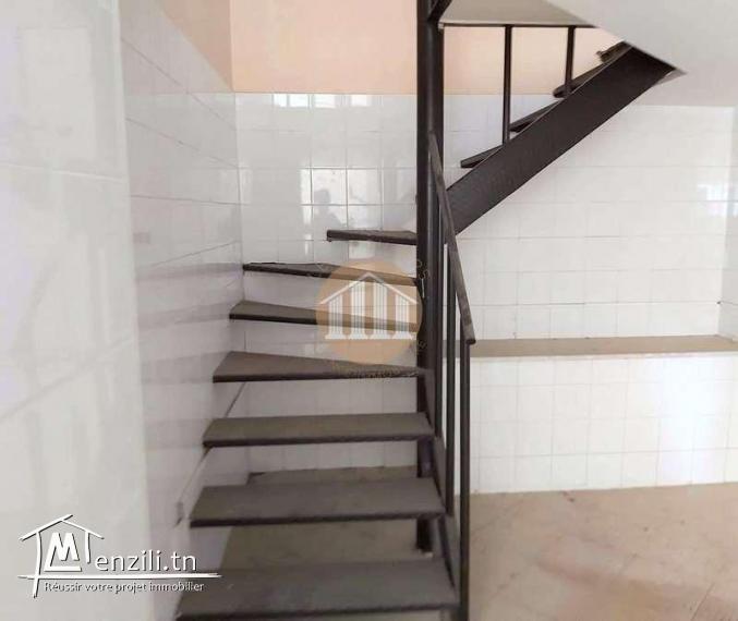 A Louer - Un local commercial de 122m² à Boumhal El Bassatine