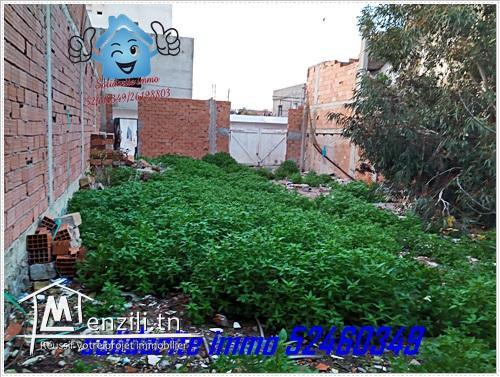 terrain et maison inachevee