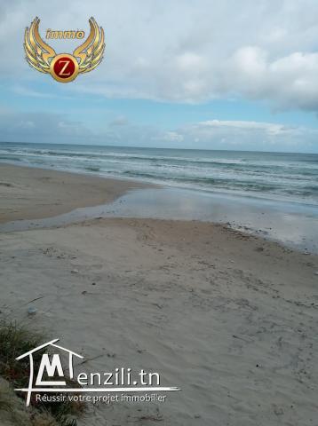 أرض على البحر في حمام  الغزاز