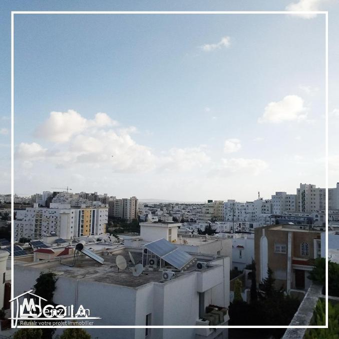 Location villa meublée avec piscine à Ennasr