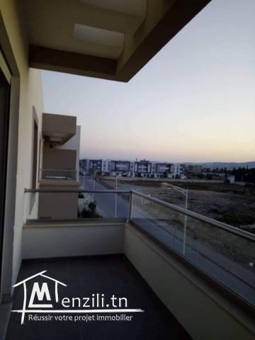 appartement  au deuxième étage  à la  Sokra ( chotrana 1)