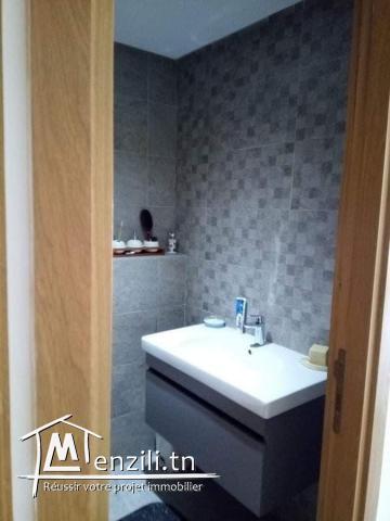 appartement  au deuxième étage  à la  Sokra ( chotrana 1)