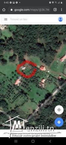 أرض للبيع بها منزل