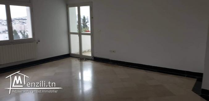 Appartement S+4, Excellent emplacement à coté de la clinique ENNASR 2