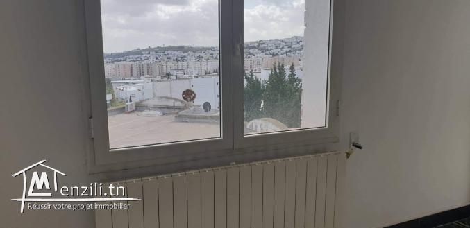 Appartement S+4, Excellent emplacement à coté de la clinique ENNASR 2