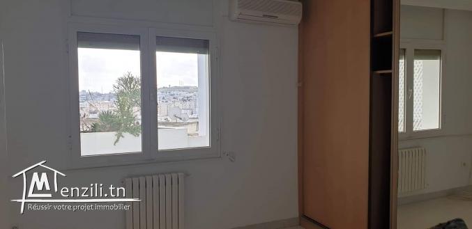 S 4 deuxième étage avec escalier à ennaser