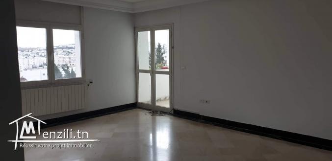 S 4 deuxième étage avec escalier à ennaser