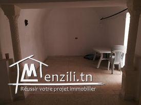 للبيع عقار للبيغ متكون من 2 منازل 