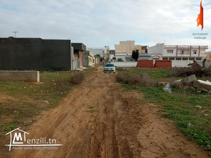 terrain dans un endroit calme pour construire vos maisons