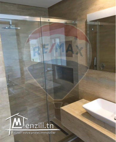 S+3 (3suites)+ terrasse (jamais habité) à Gammarth Touristique