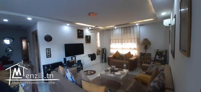un étage de villa de 105 m2 situé à Bardo