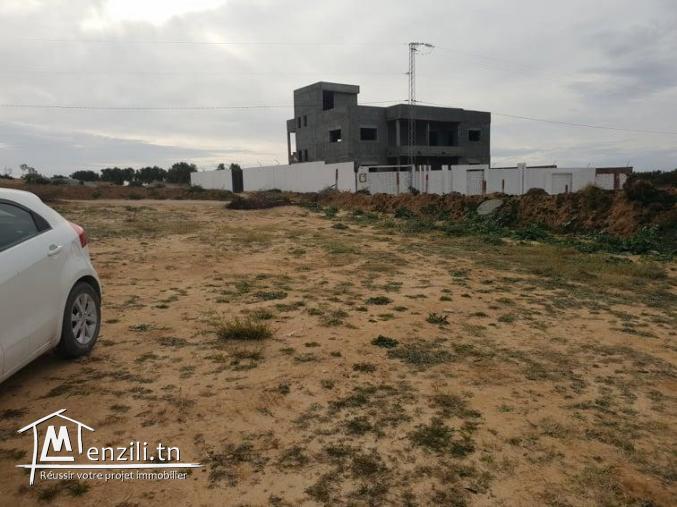 بيع اختياري لأرض بيضاء قرب مول سوسة