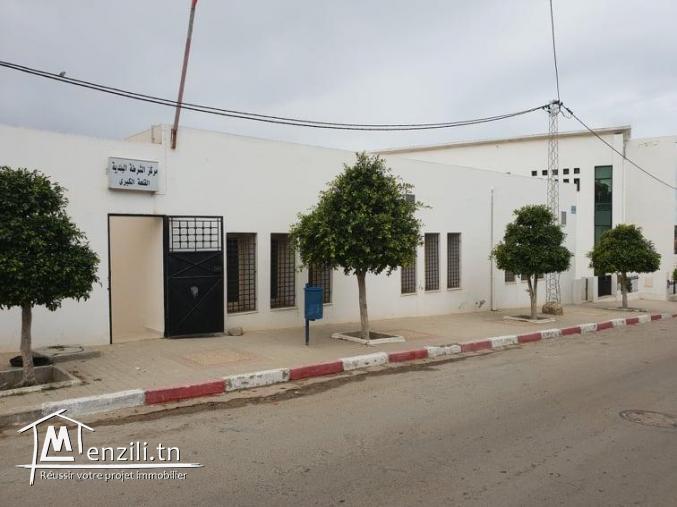 بيع اختياري لأرض بيضاء بالقلعة الكبرى