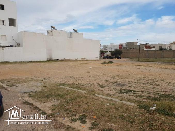 بيع اختياري لأرض بيضاء بالقلعة الكبرى