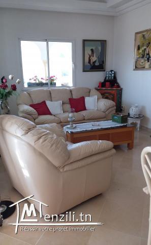 Yasmine Hammamet proche de la mer S+3 de 196 m2
