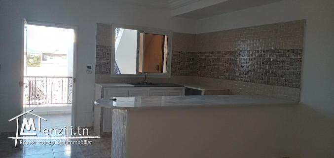 Hammamet sud S+2 neuf au 2ème étage d'une maison familiale