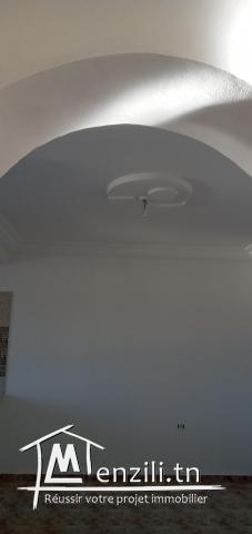 Hammamet sud S+2 neuf au 2ème étage d'une maison familiale