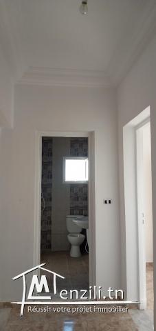 Hammamet sud S+2 neuf au 2ème étage d'une maison familiale