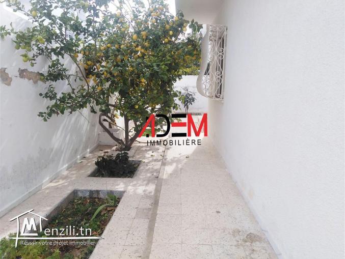 Villa sur un lot de coin de 400 m²