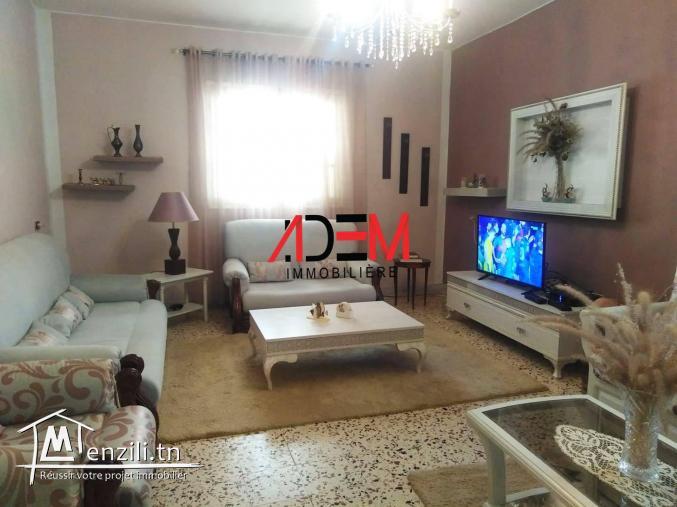 Villa sur un lot de coin de 400 m²