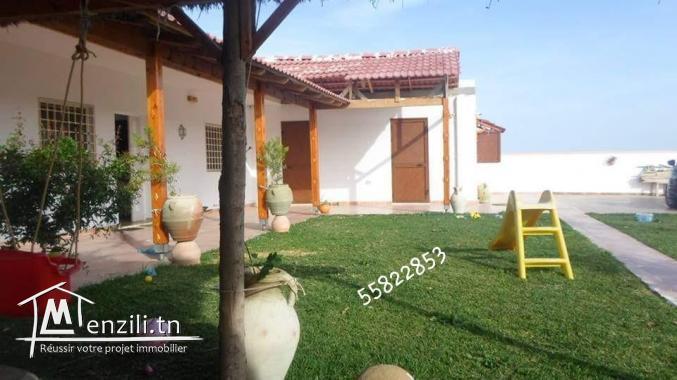 belle maison à vendre sur terrain 2431 m2