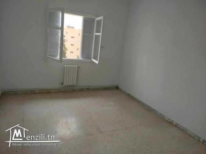 location, un appartement S+4 à Menzah7