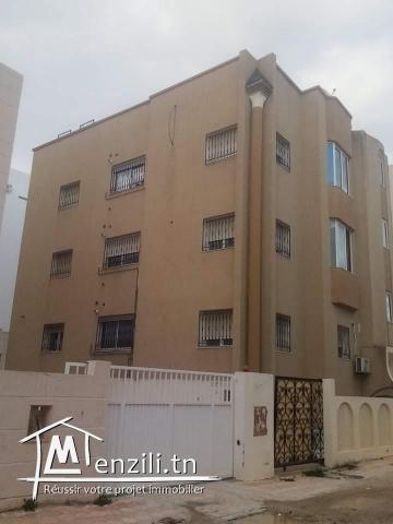 A vendreun immeuble de 4 appartements Ain Zaghouen