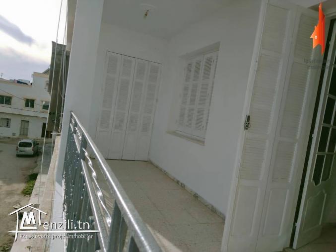 للبيع بقليبية شقة رائعة طابق اول