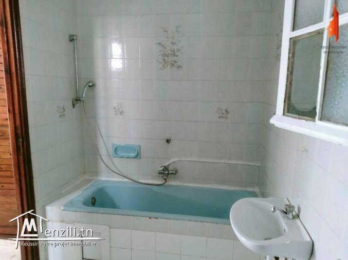 للبيع بقليبية شقة رائعة طابق اول