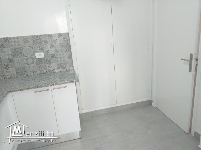 A vendre Appt S+3 à Cité El hadika 2  