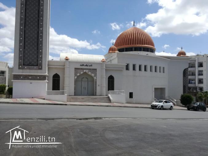 Un terrain de 450 m2  à jardin d’el menzah  2