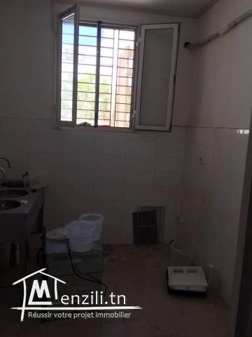 Local commercial manzah Bon emplacement