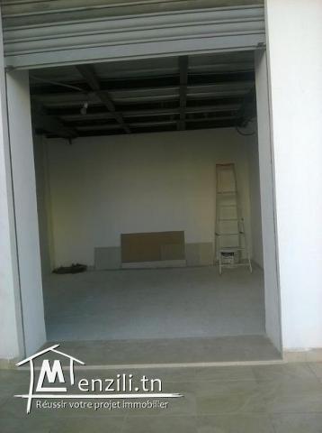 Local Commercial double hauteur à manzah 9