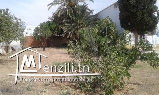 a vendre terrain et un villa 1270 m