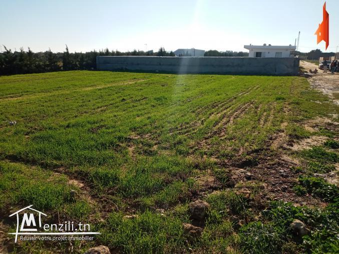 فرصة بش تملك أرض قريبة من بحر