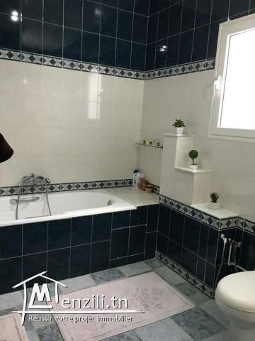 VILLA à vendre pour un acheteur sérieux