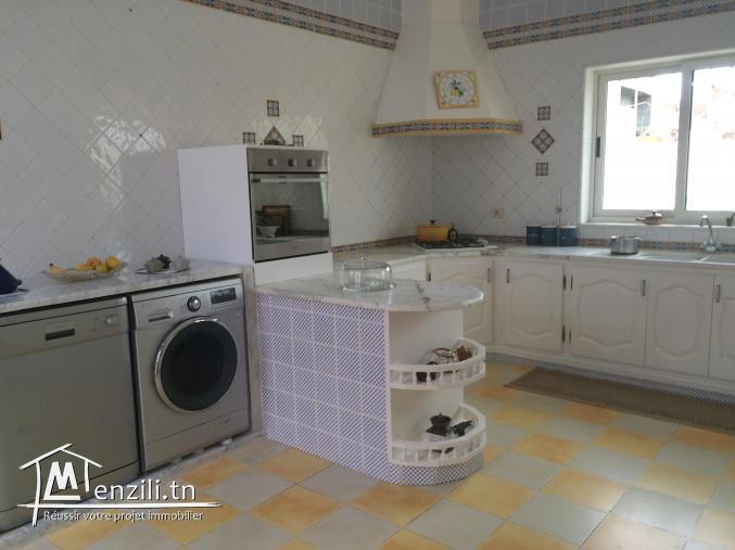 VILLA à vendre pour un acheteur sérieux